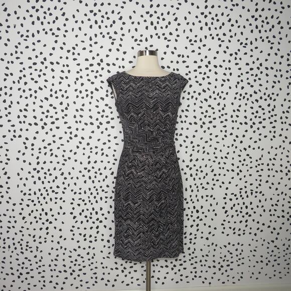 Chaps Dresses & Skirts - Chaps Black Chevron Print Sleeveless Sheath Dress